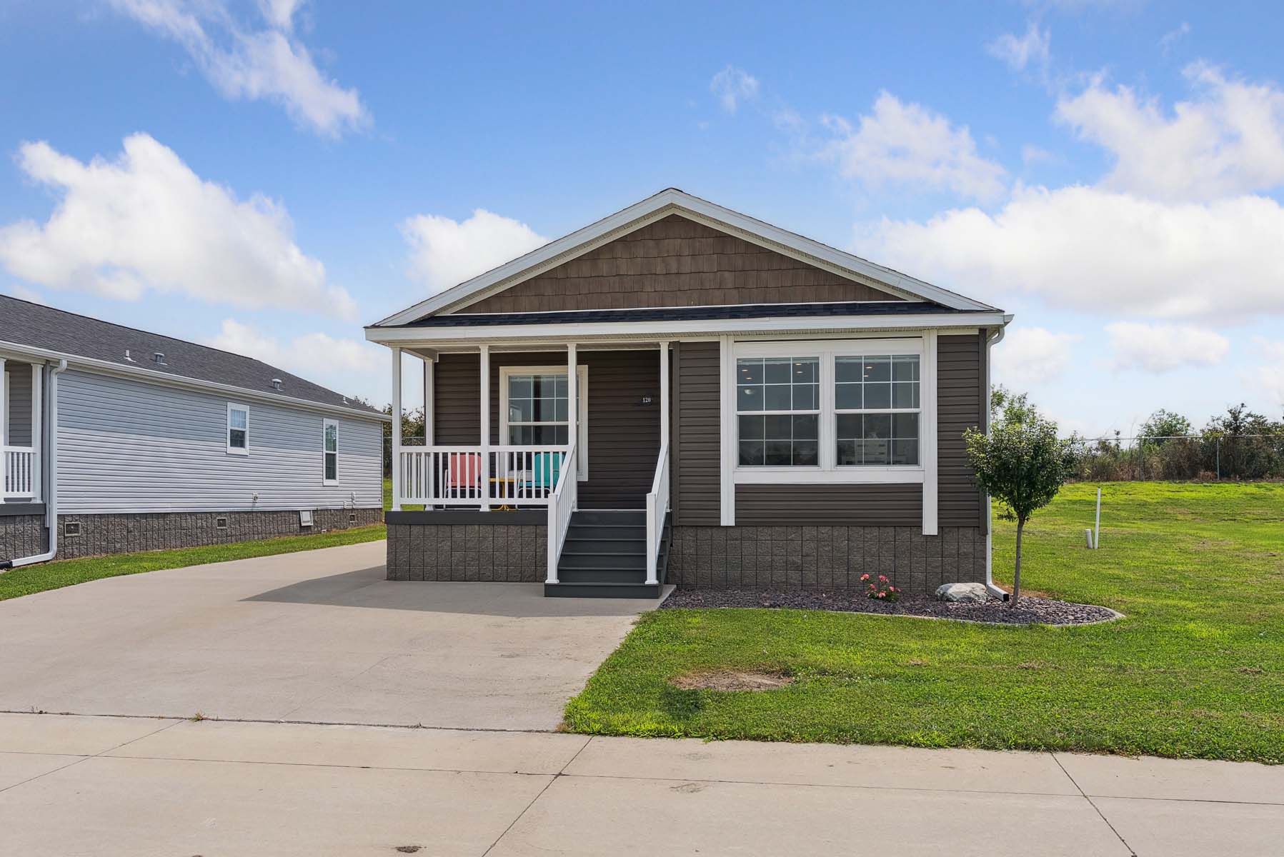 2026 Dutch Housing 56' Bay Port